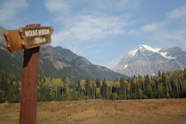 Mount Robson with sign