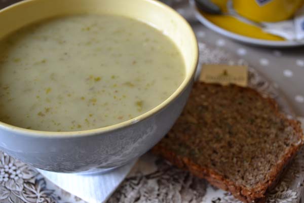 Irish Food - Potato and rocket soup with homemade pumpkin & sunflower seed bread